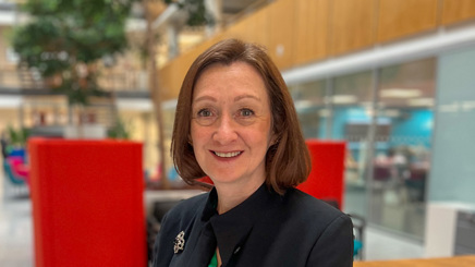 Dr Nicki Crauford