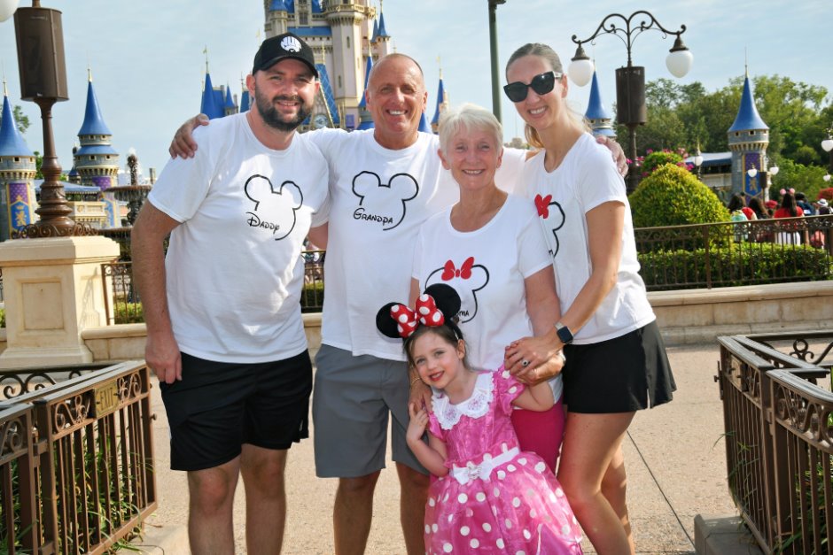 Rachael Reynolds and family