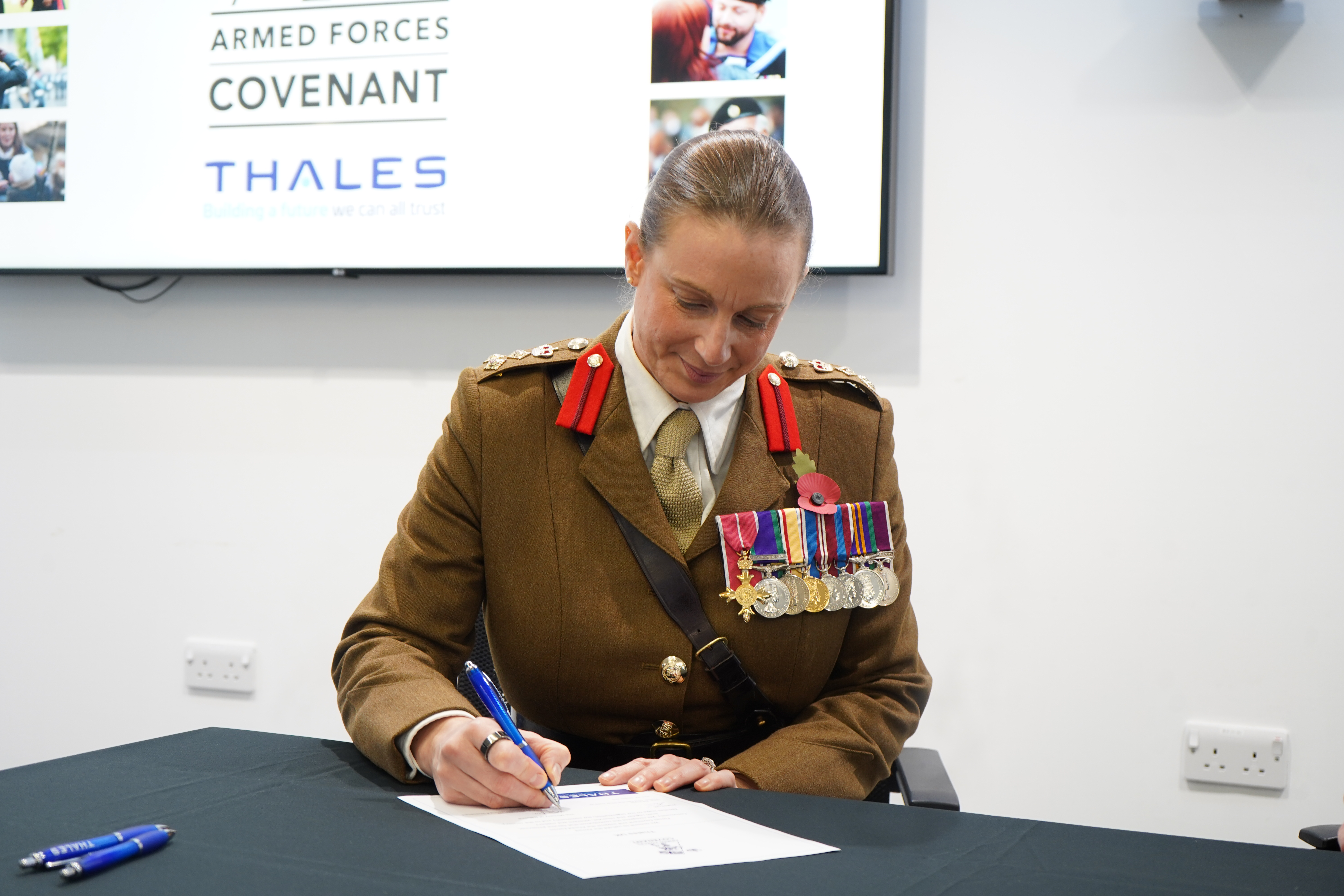 Thales UK Re-signs the Armed Forces Covenant